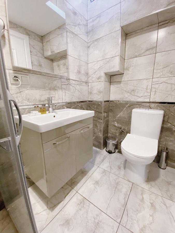 First Apart Apartment Istanbul Bagian luar foto