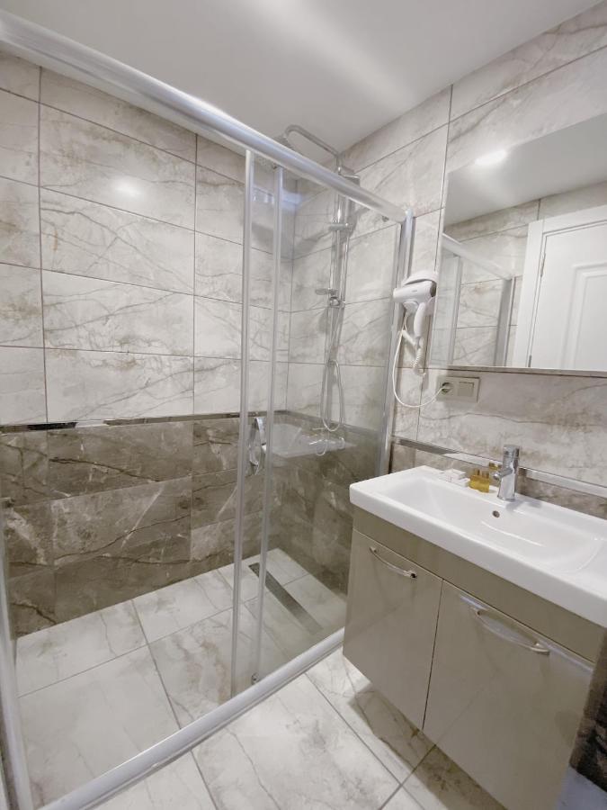 First Apart Apartment Istanbul Bagian luar foto